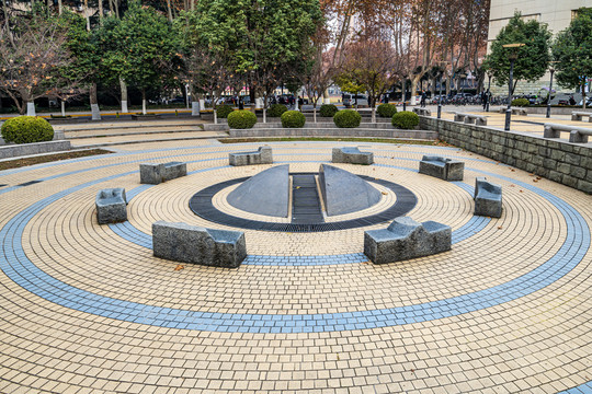 圆形广场砖休闲区