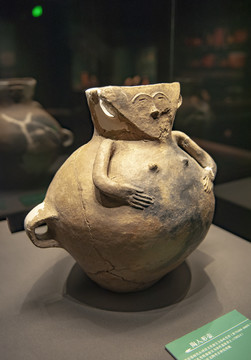 陶人形器