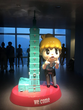 台北101大厦女孩玩偶模型玩具