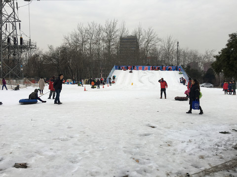 兴隆公园滑雪场