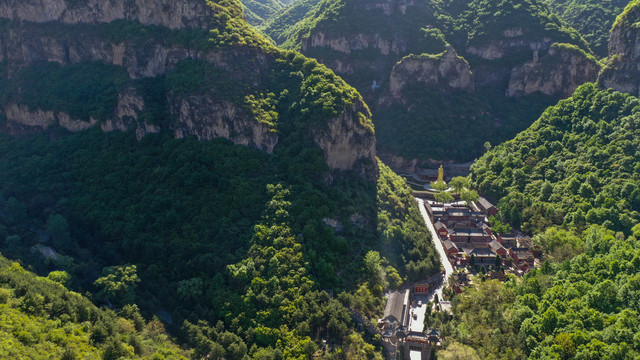 山西盂县藏山