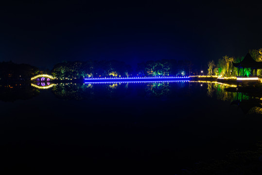 西湖公园夜景