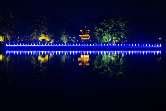 西湖公园夜景