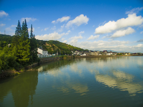 宁波慈溪龙山窖湖风光