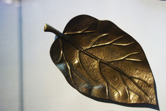铜制品树叶
