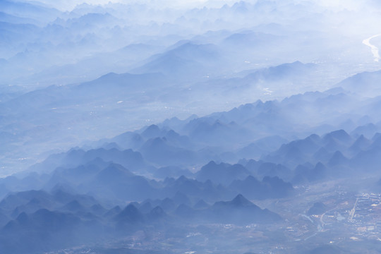 水墨群山