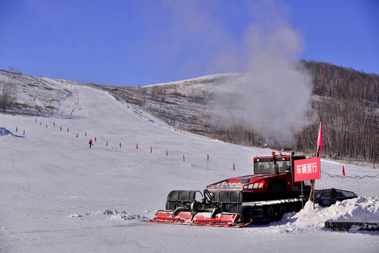 牙克石凤凰山滑雪场