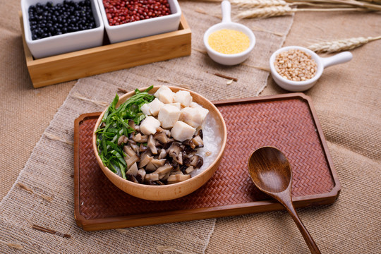 鸡肉香菇粥