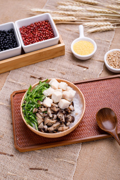 鸡肉香菇粥
