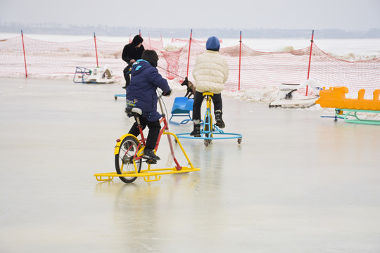 冰上自行车
