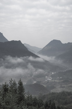 水墨山