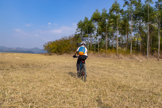 荒野骑行