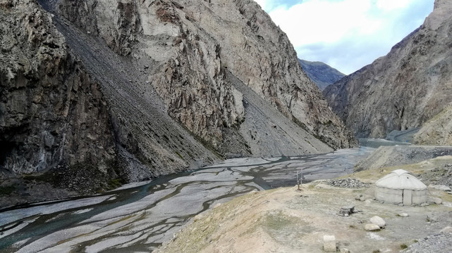 新疆独库公路独山子大峡摄影照片