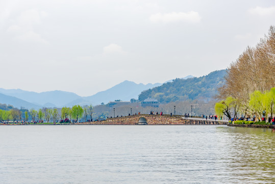 杭州西湖断桥春景