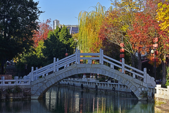 小桥流水人家