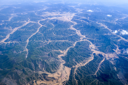 航拍高山大地