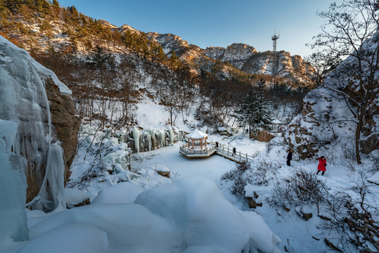 冬日山东省招远市罗山森林公园晶