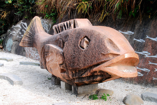 石雕塑鱼