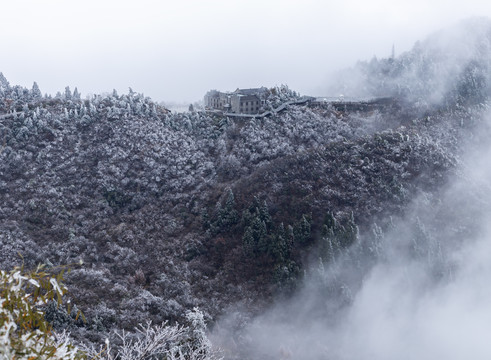 雾里的衡山雾凇