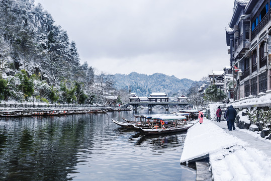 凤凰古城雪景