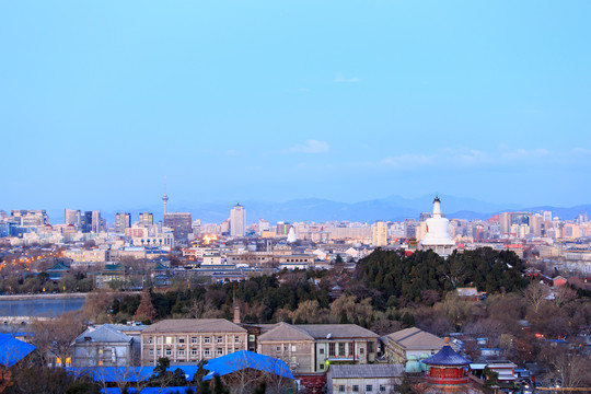 景山俯瞰北京市中心北海白塔