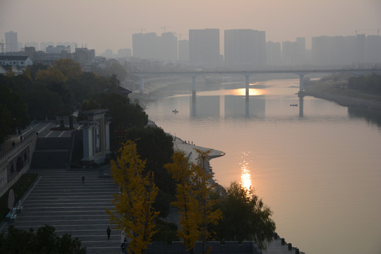 城市秋色