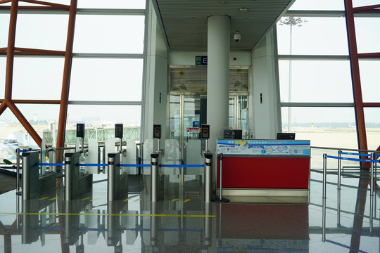 北京首都国际机场登机口柜台