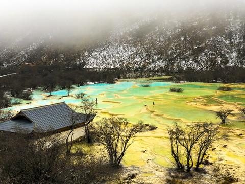 四川高原湿地黄龙五彩池