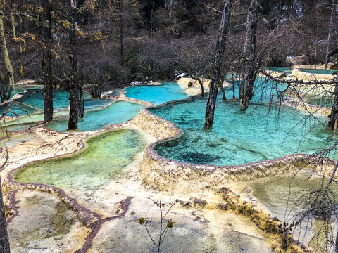 四川高原湿地黄龙五彩池