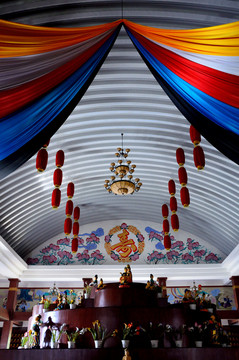 寺院天花板装饰