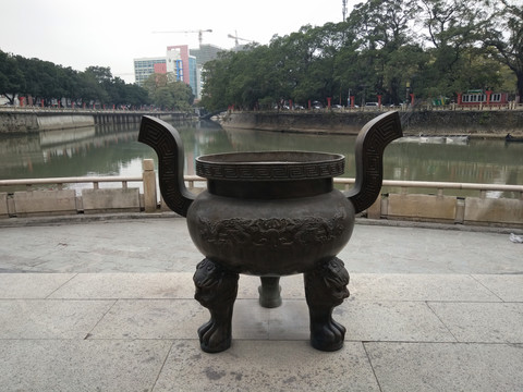 香炉