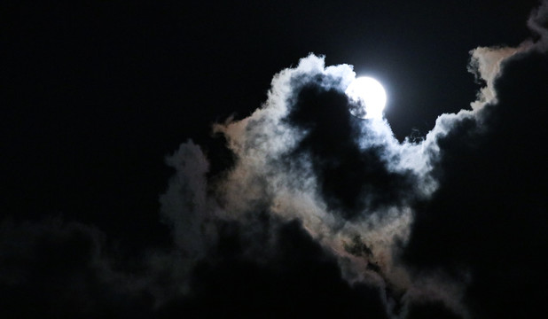 彩云追月