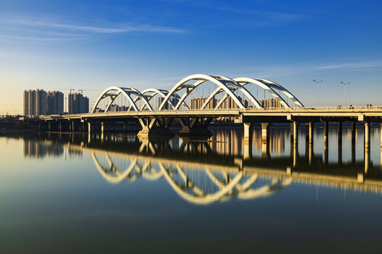 西安东风路灞河桥