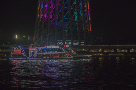 广州珠江游轮夜景