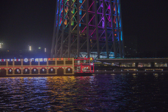 广州珠江游轮夜景