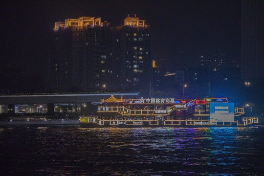 广州珠江游轮夜景