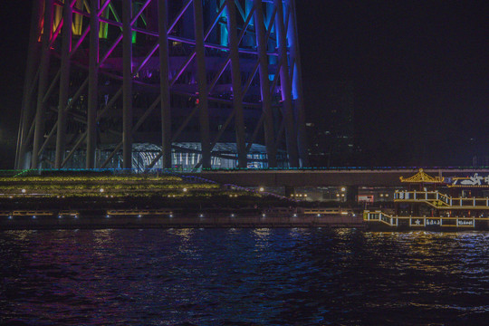 广州珠江游轮夜景