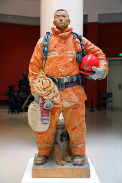 消防战士雕像