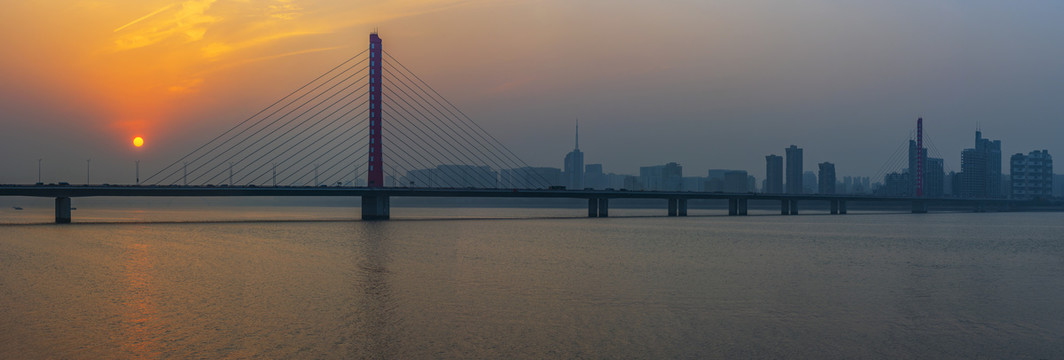 杭州西兴大桥黄昏高清全景