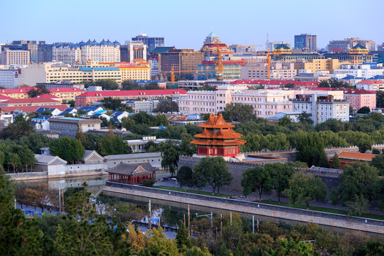 景山俯瞰故宫角楼城市建筑群