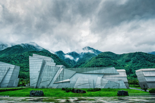 螺髻山风景区山门