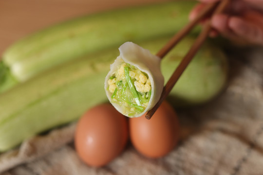 角瓜鸡蛋水饺