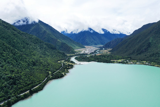 巴松措景区