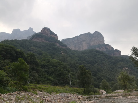 青山
