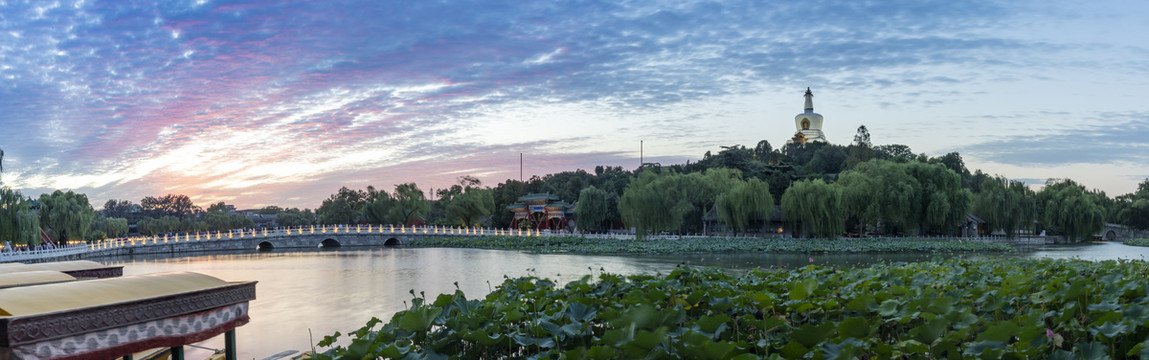 中国北京北海公园风光
