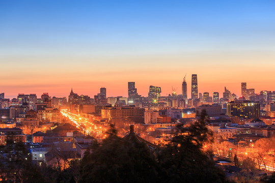 景山远眺北京CBD高楼大厦夜景