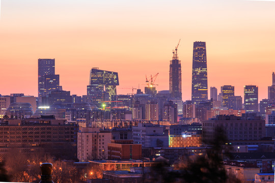 景山远眺北京CBD高楼大厦夜景