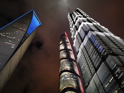 上海陆家嘴金融中心三大高楼夜景