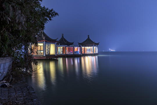 云龙湖夜景水上餐厅