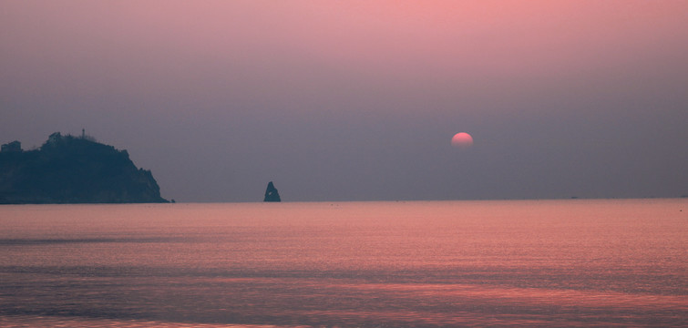 海上日出